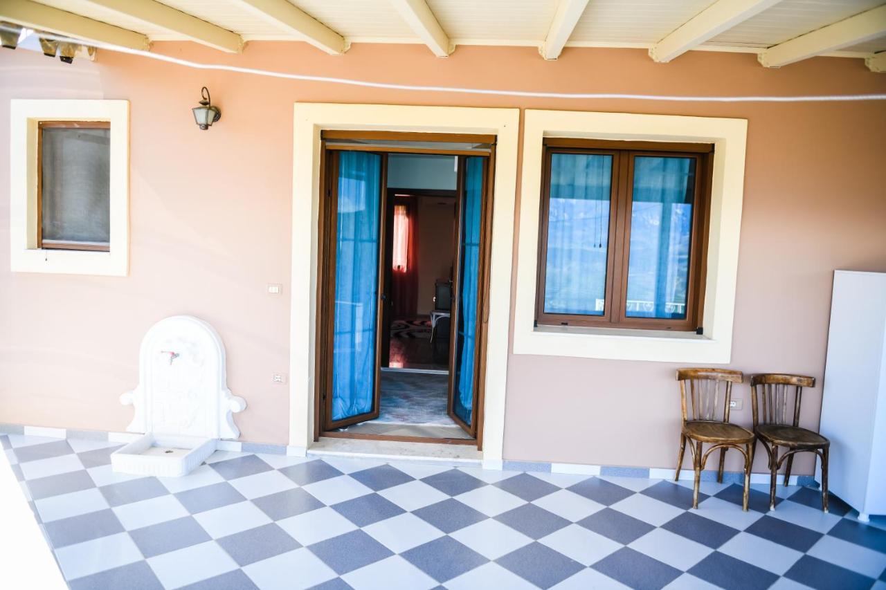 Villa Kuci, Drobonik ベラト エクステリア 写真
